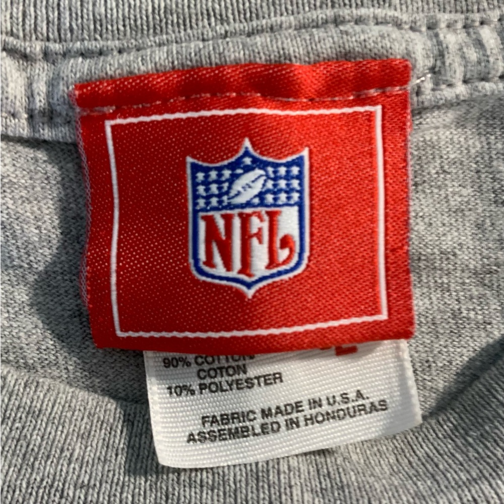 SOLD VINTAGE Y2K NEW ENGLAND PATRIOTS HELMET & LOGO NFL GRAY LARGE T-SHIRT - Picture 5 of 9